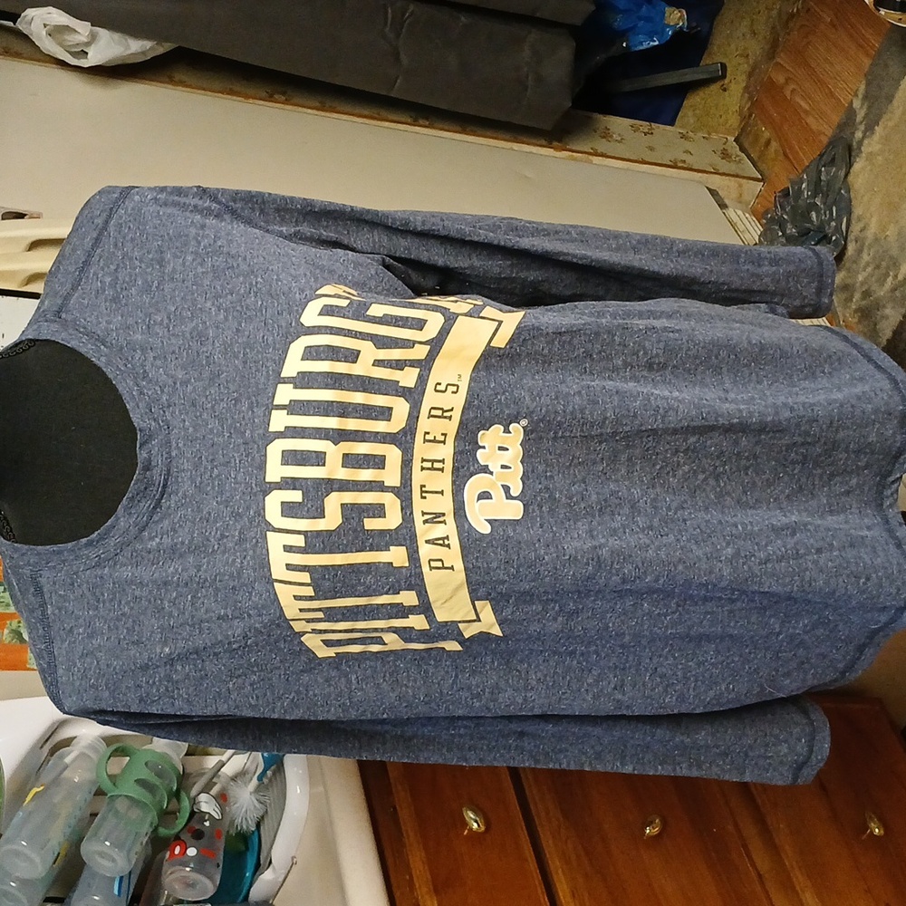 Mens long sleeve T size large